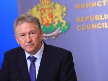 Министърът: Заведенията, чийто персонал е ваксиниран, да работят само с ваксинирани посетители