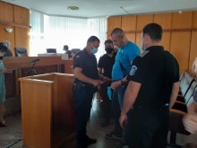 Апелативният съд остави в ареста експолицая Караджов