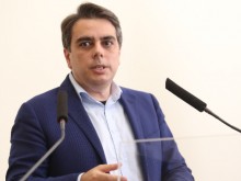 Асен Василев: Пенсиите могат да бъдат увеличени, ако се спрат кражбите
