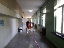 Рекордно ниска активност беляза изборите