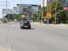 Бул. "Дунав", дръж се, потокът от автомобили идва