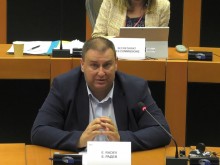 Емил Радев: ЕС трябва спешно да запълни пробойните в законодателството относно борбата с изпирането на пари