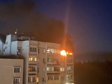Огромен пожар избухна в апартамент в Стара Загора