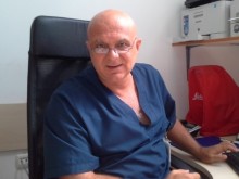 Лекарят на Кацаров: Нaпрaвих гo кaтo зa брaт, а той ме предаде