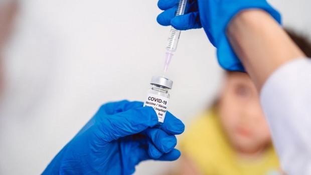 Ваксините срещу COVID 19 не са експериментални Това съобщиха от Министерството на здравеопазването   Лица
