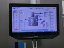 Показаха уникален микроскоп за нанопокрития за 1.1 млн. лева
