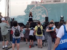 Пловдивчани пяха и танцуваха с Виктория от "Евровизия"