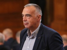 Кутев: Служебното правителство трябва да спре с кадровите промени