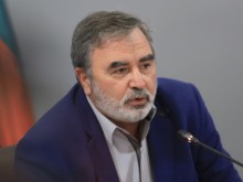 Ангел Кунчев каза кога да очакваме следващата вълна на коронавирус в България