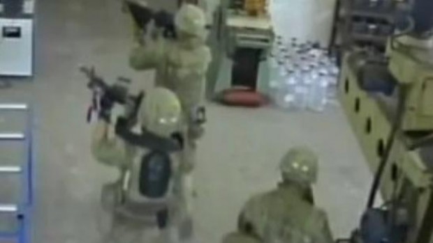 МО с официално съобщение относно смъртта на военния полицай, свързан с нахлуването в цеха край Чешнегирово