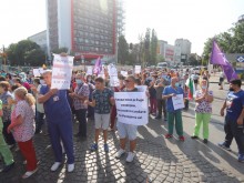 Протестиращите от "Пирогов" се местят на жълтите павета