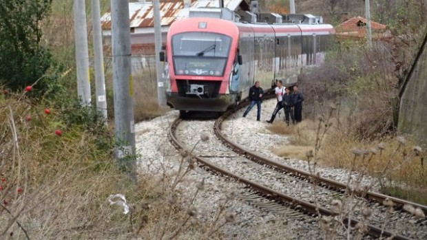 Влакът Варна София пристигна с близо 5 часа