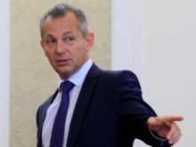 Автомати и шумозаглушител са иззети след задържането на бившия шеф на ДАНС