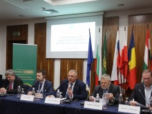 Таванът на плащанията – защо всеки сам не реши?