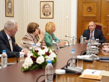Манолова: В първия предложен кабинет се виждаха свързаности с ДПС