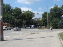 Отлагат затварянето на прелеза на "Шести септември" за неделя