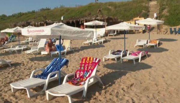 БТВ
В разгара на лятото плажовете по Южното Черноморие са претъпкани с