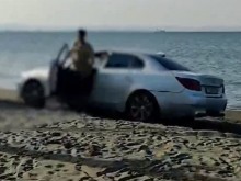 Ново безумие по морето, плажуващи изумени от видяното!