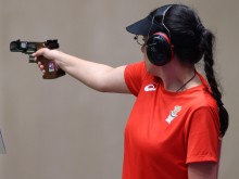 Костадинова засега трета в квалификациите, Гроздева с малки шансове за финал