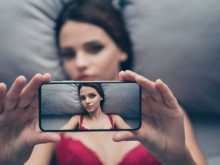 Тагването и споделянето на снимки от луксозни места може да ни донесе неприятности