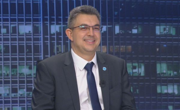 Пламен Николов: Предимство е, че държавата не е имала премиер като мен