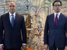 Радев проведе телефонен разговор със Стево Пендаровски