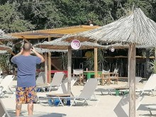 Скандално! Изгониха семейство от популярен наш плаж! Жената: Докога ще ни отказват от любимите места?