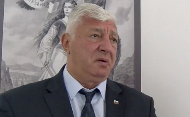 Кметът на Пловдив към репортер на Plovdiv24.bg: Мини по-назад, така ми излизат бръчките