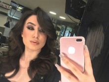 Дъщерята на Юксел Кадриев заприлича на поп фолк звезда