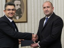 Днес ИТН връщат мандата на Румен Радев