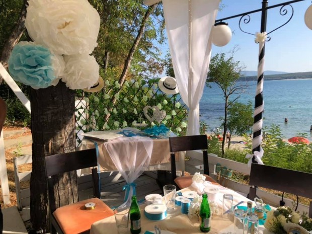 Фейсбук
Истински кошмар преживя пловдивчанка в ресторант на морето научи Varna24