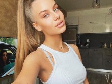 "Недое**на лелко, върви мъжа ти да те кла*и" след забележка за паркиране