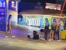 Тъжна картинка в Слънчев бряг! Коментиращи девойката: Чалгатрополис!