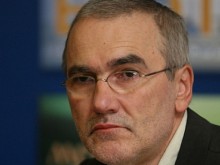 Иван Бакалов: Да видим кой пръв ще прегърне Борисов