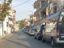 Улица в Пловдив е превърната в паркинг