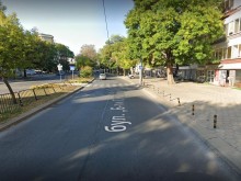 Затвориха част от бул. "Шести септември" заради паднали жици