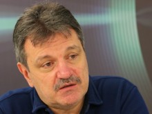 Д-р Симидчиев: Очакват още пикове на заразата, ако продължаваме по този начин