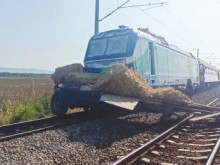 Панделиева: Влакът не блъска никого. Само пълни идиоти застават на неговия път