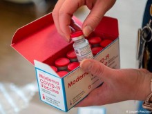 Проверяват дали замърсените ваксини на "Модерна" са достигнали до ЕС