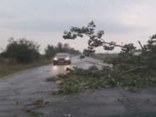 Страшен порой и градушка удариха Пловдивско снощи