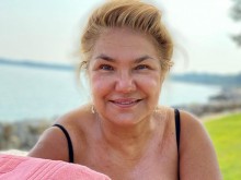 Марта Вачкова най-накрая облече бански и се показа публично