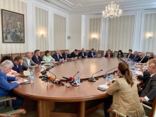 Нинова: Опитваме се да постигнем разбирателство за актуализация на бюджета