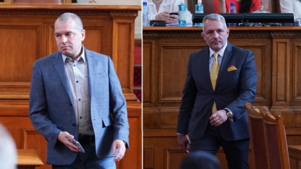 РЗИ София влезе изненадващо в Народното събрание  Здравните инспектори проверяваха дали депутатите
