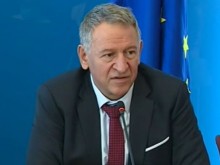 Кацаров: Възрастните да се ваксинират, защото 85% от смъртните случаи са при тях