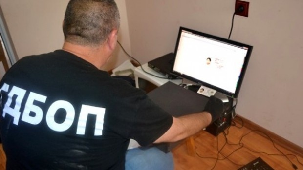 ГДБОП задържа 47-годишен мъж от София, който е разпространявал порнографски