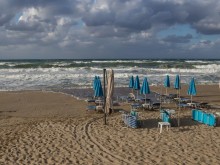 Опасно време в любими на хиляди българи места за море! Не паркирайте близо до плажовете!