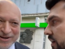 Известен младеж срещна случайно министър на Главната! Каза му, че се срамува!
