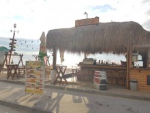Децата, обрали заведение на морето, върнаха парите