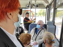 Пловдивчанка възмутена от кондукторка в автобус