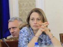 Ива Митева: Има издаден указ за разпускане на парламента от утре